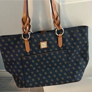 Dooney and Bourke tote in navy